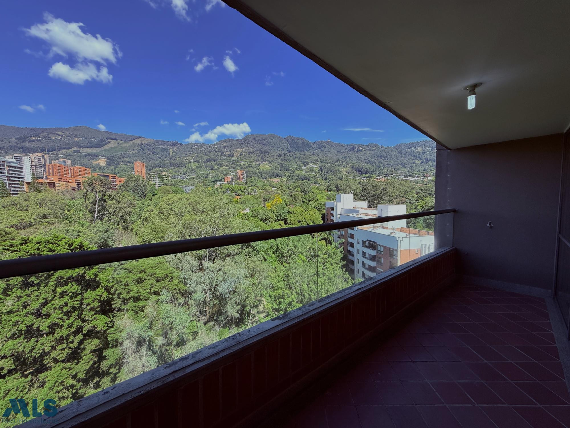 VENTA DE APARTAMENTO DÚPLEX EN TRANSVERSAL INTERMEDIA – MEDELLÍN/ENVIGADO medellin - san lucas