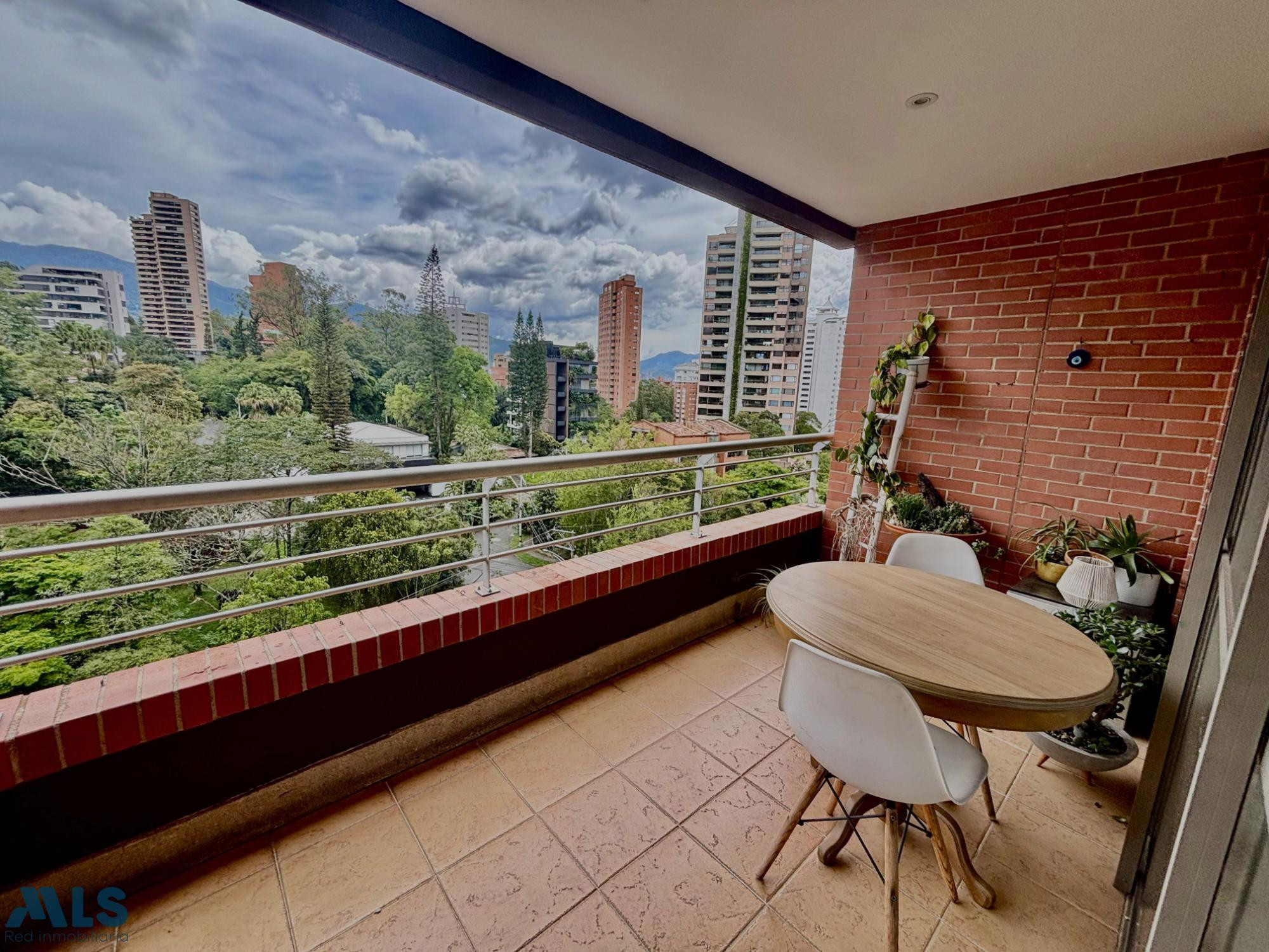 Ubicación, diseño y calidad de vida. medellin - el campestre