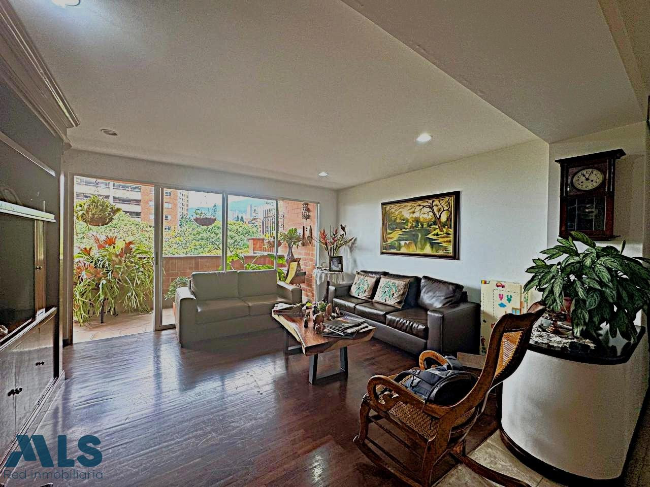 APARTAMENTO CLASICO 3 ALCOBAS CON TERRAZA medellin - los balsos no 2