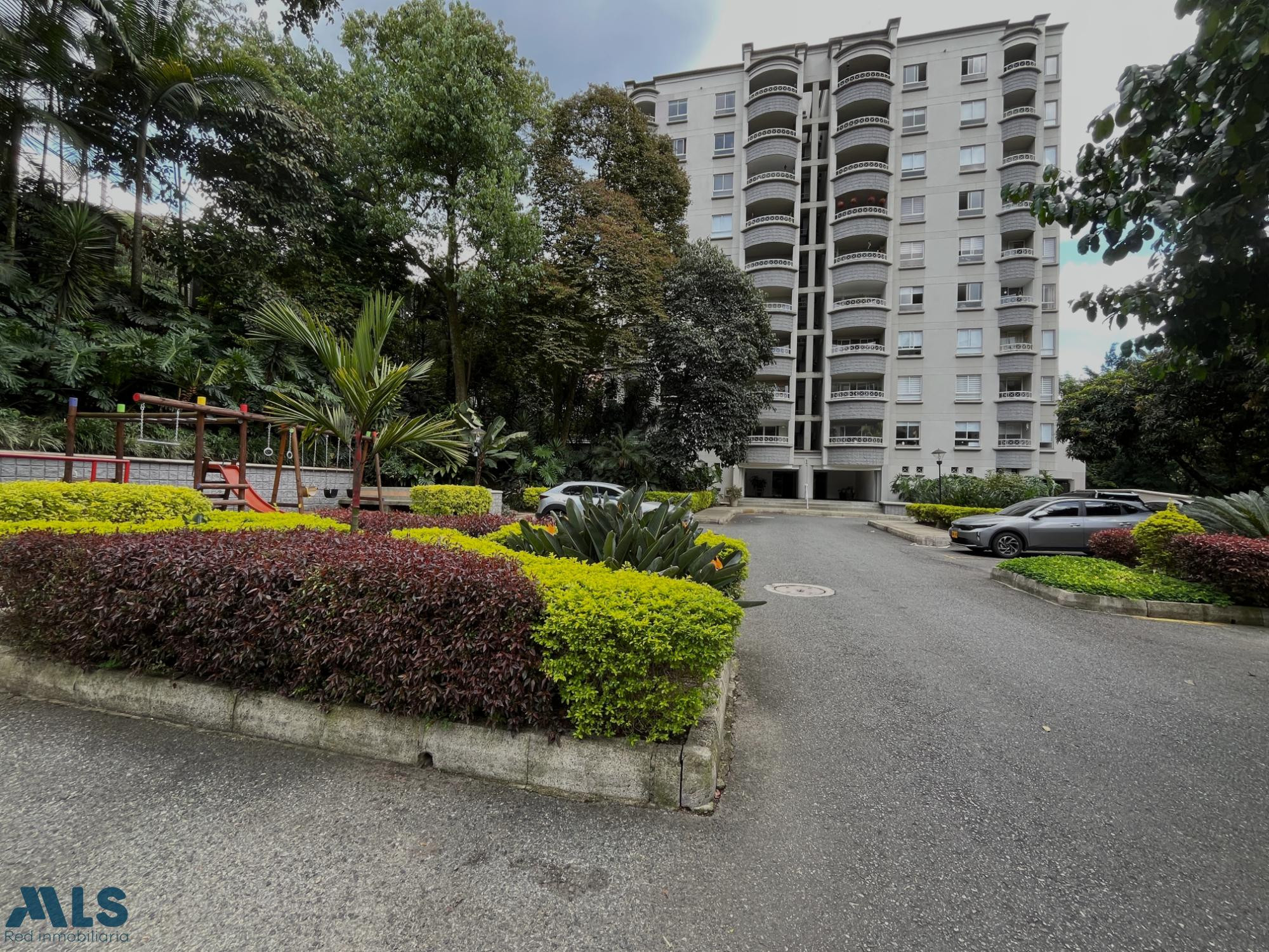 Unidad completa, apartamento para reformar medellin - la florida