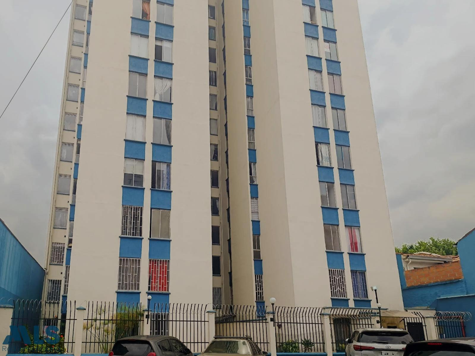 apartamento piso 8 en el sector candelaria medellin - centro