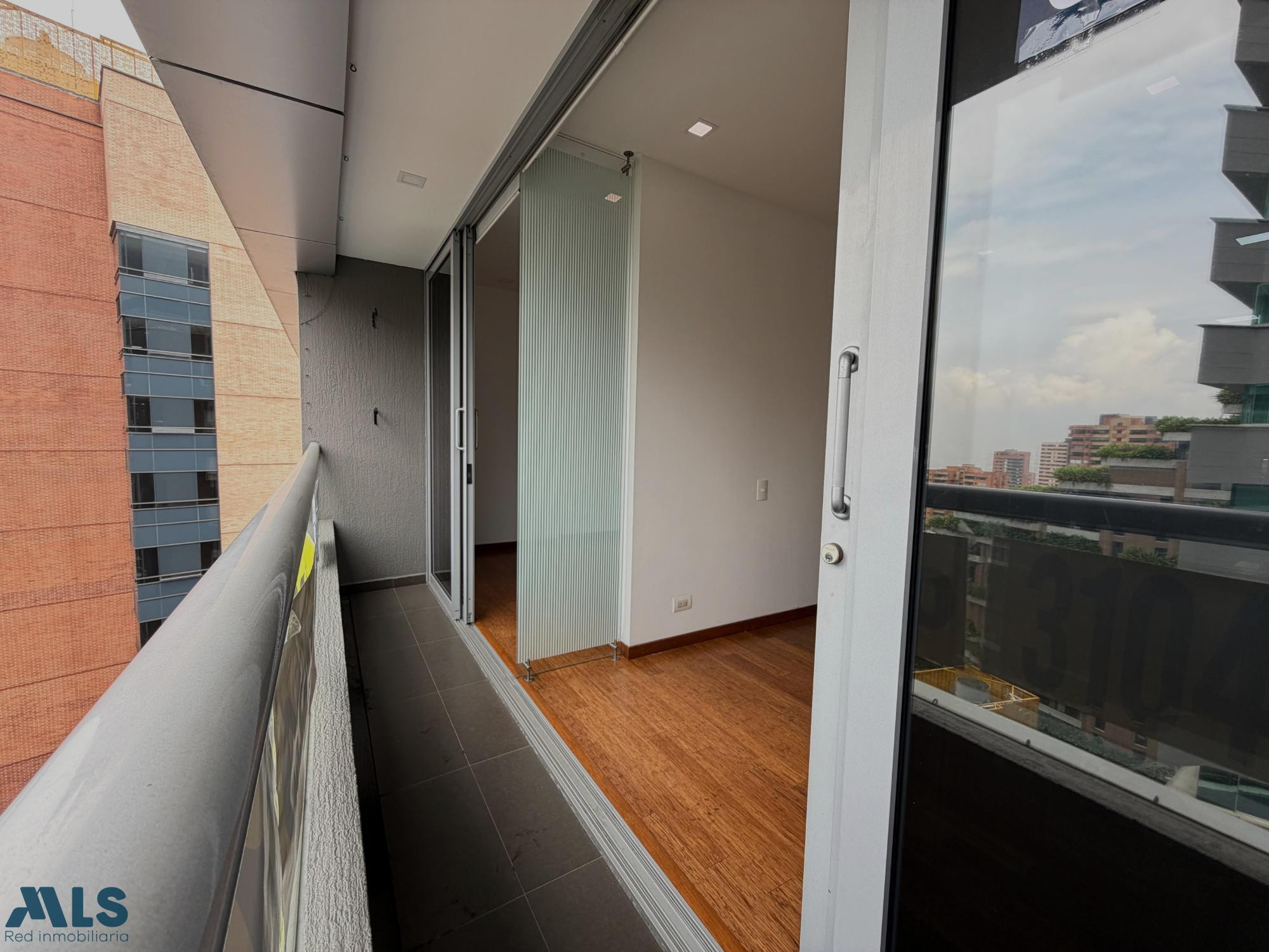 VENTA APARTAESTUDIO EN EL TESORO | INVERSIÓN Y UBICACIÓN medellin - el tesoro