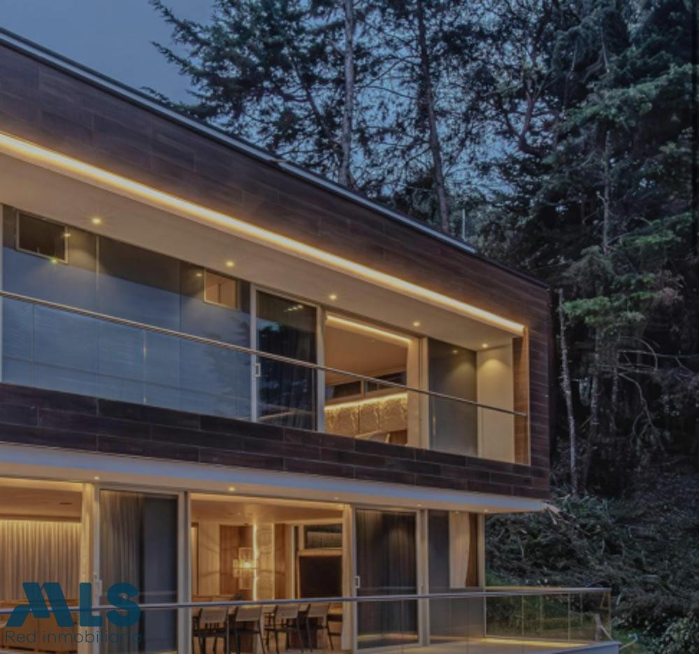 Casa de lujo con rentabilidad comprobada en Medellín. medellin - las palmas