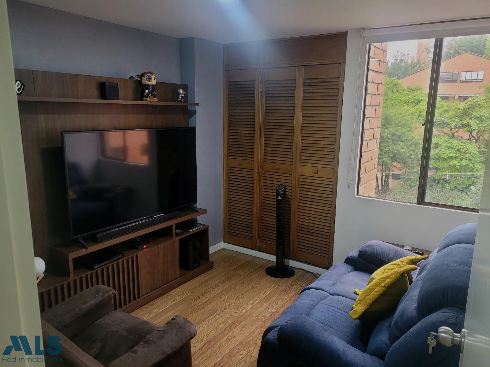 Hermoso Apartamento para la venta con del servicio, tres habitaciones auxi medellin - el campestre