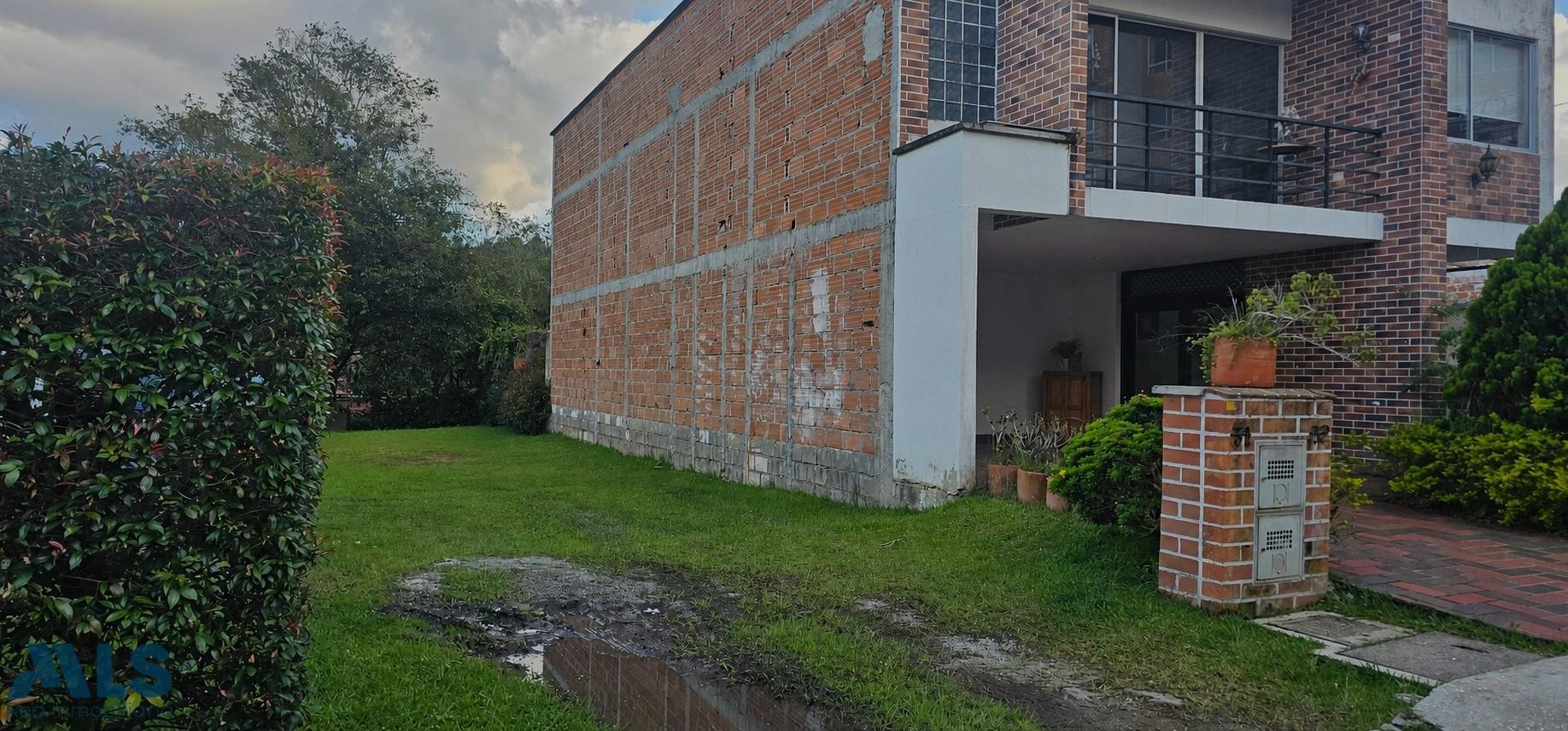 El último lote disponible… donde comienza tu próximo proyecto de vida en El Retiro.” el-retiro - martin pescador