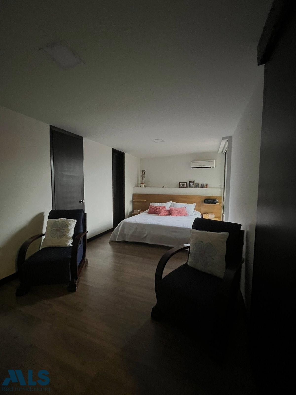 Apartamento en venta en Zona plana Envigado envigado - los cristales