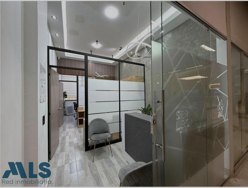 HERMOSA Y COMODA OFICINA EN VENTA TRANVIA PLAZA medellin - la candelaria