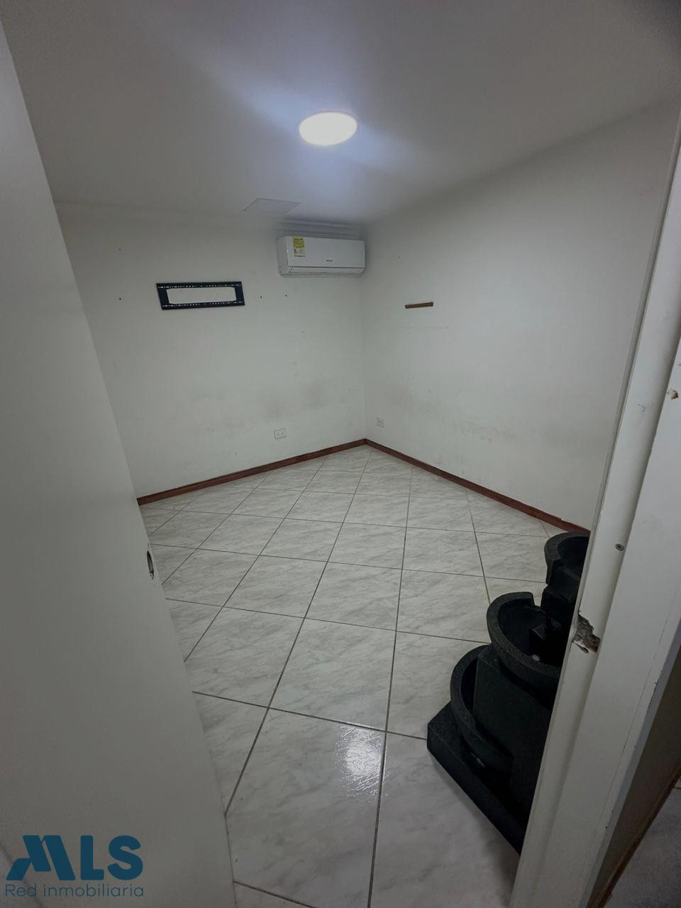 Venta de espacioso local en el sector de Laureles medellin - bolivariana