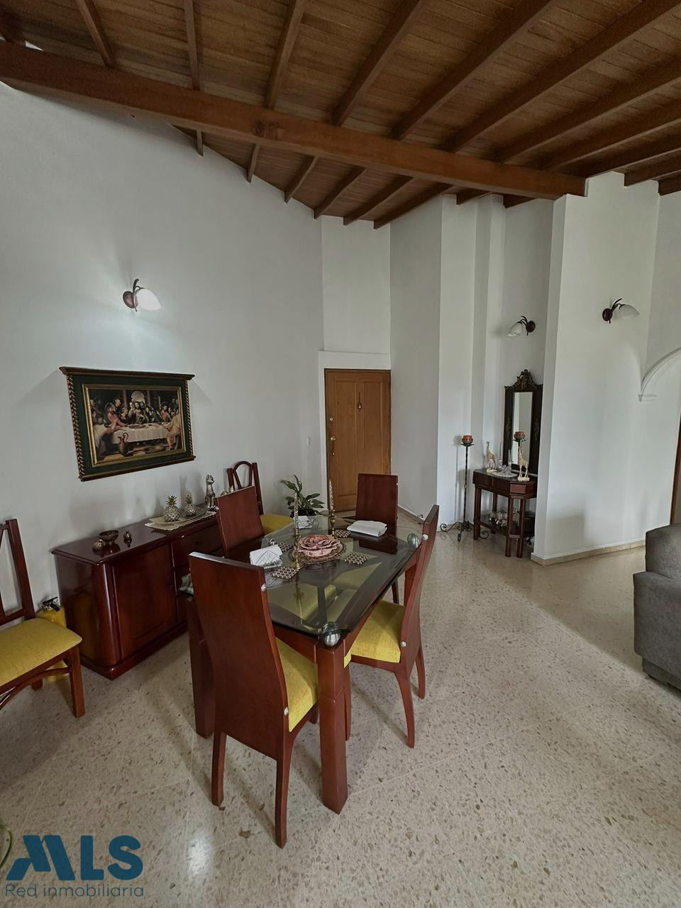 Apartamento clásico en Laureles con potencial de renovación. medellin - laureles