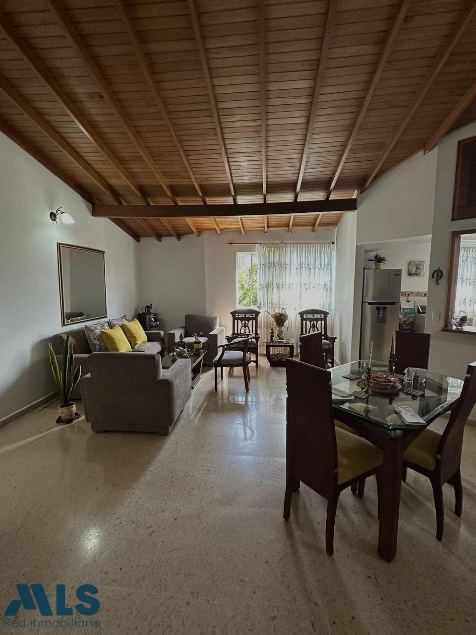 Apartamento clásico en Laureles con potencial de renovación. medellin - laureles