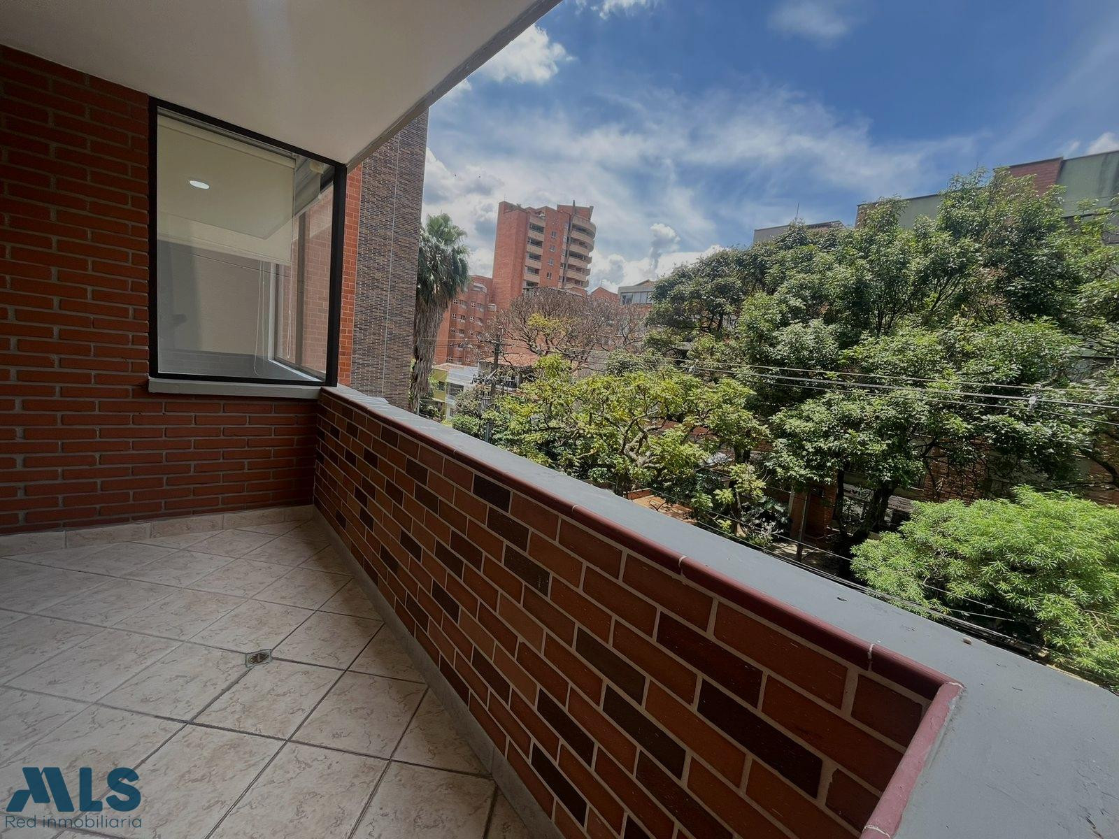 VENDO APARTAMENTO EN LAURELES CERCA A LA UPB medellin - estadio