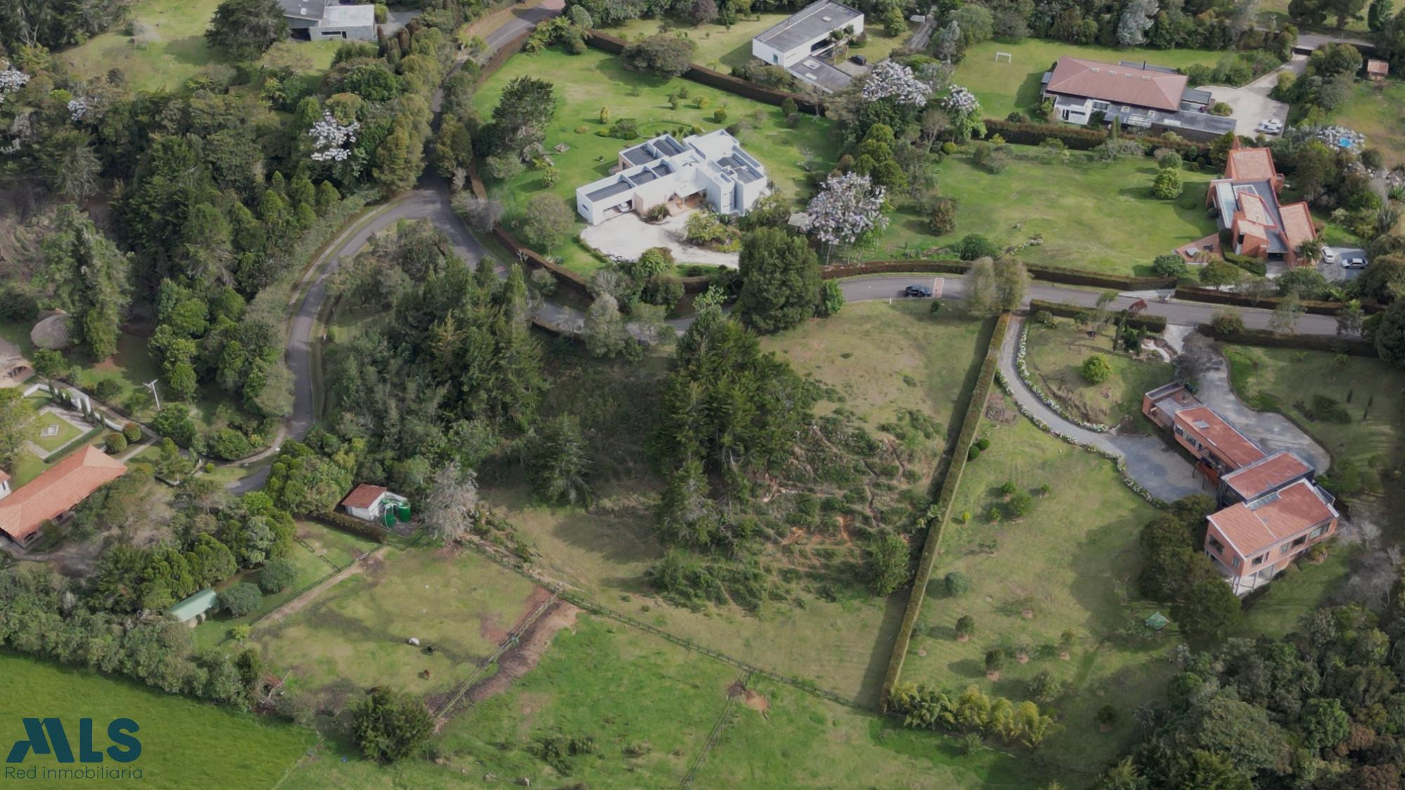 Lote en el Alto con Pesebreras envigado - alto de las palmas
