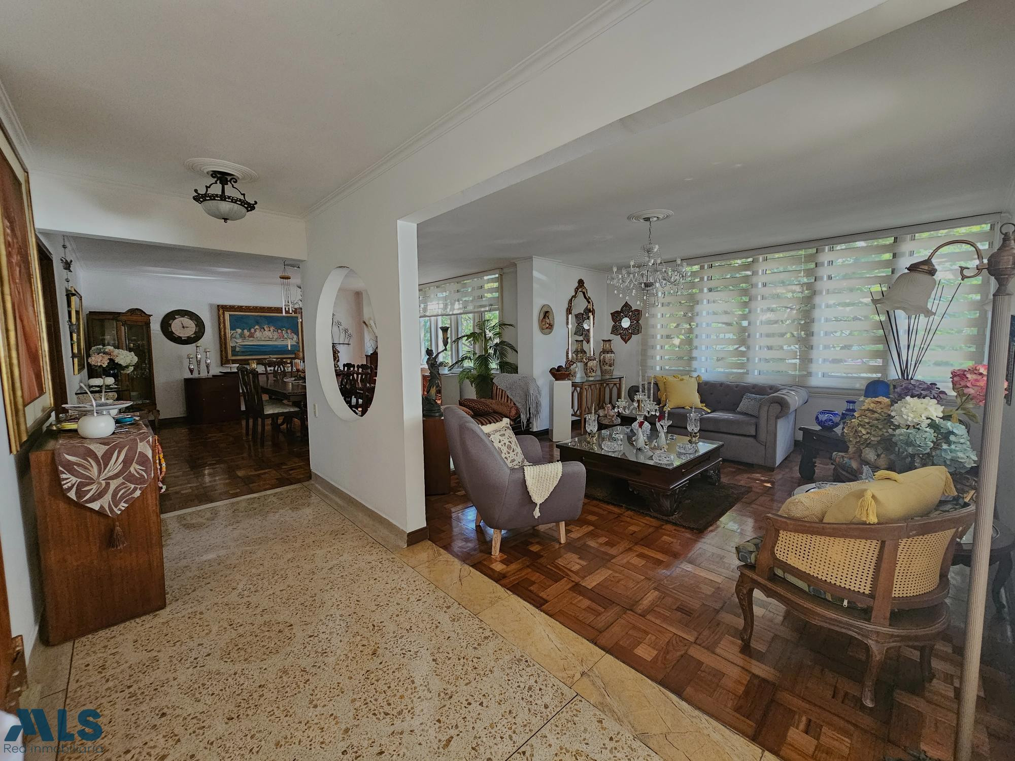hermoso apartamento en buena zona en laureles medellin - laureles