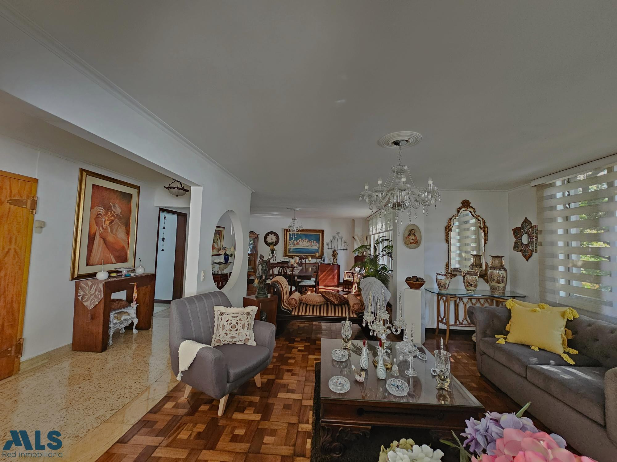 hermoso apartamento en buena zona en laureles medellin - laureles