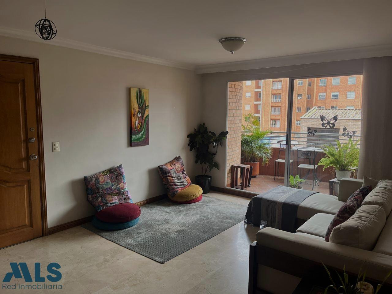 Apto en excelente ubicación medellin - laureles