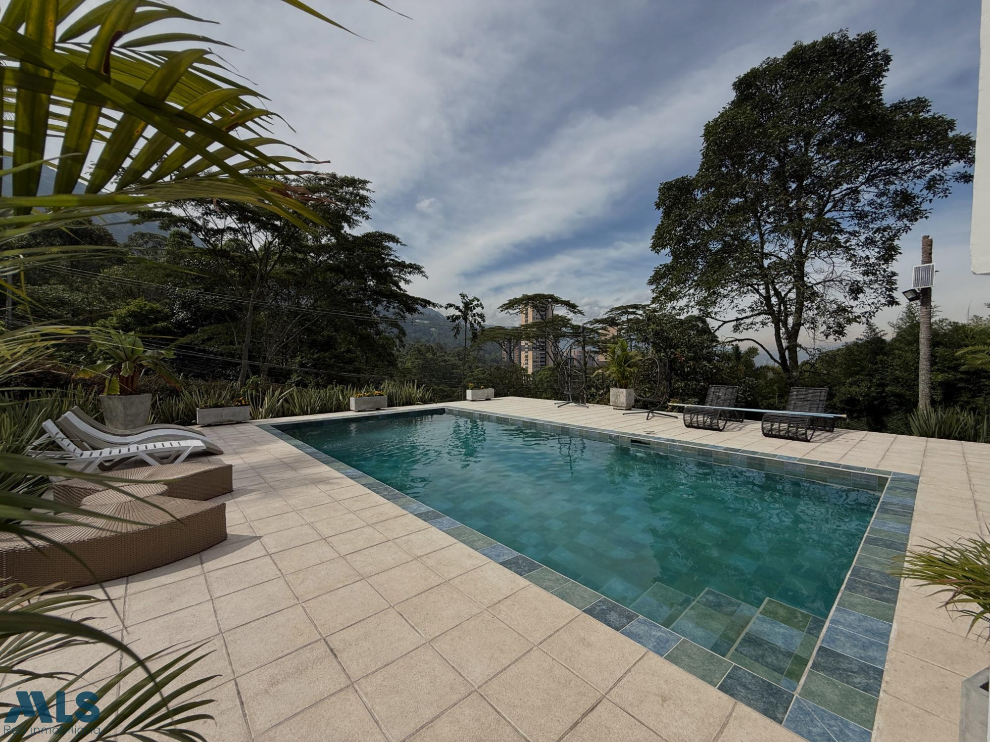 Venta de casa campestre en el Poblado las Palmas medellin - las palmas