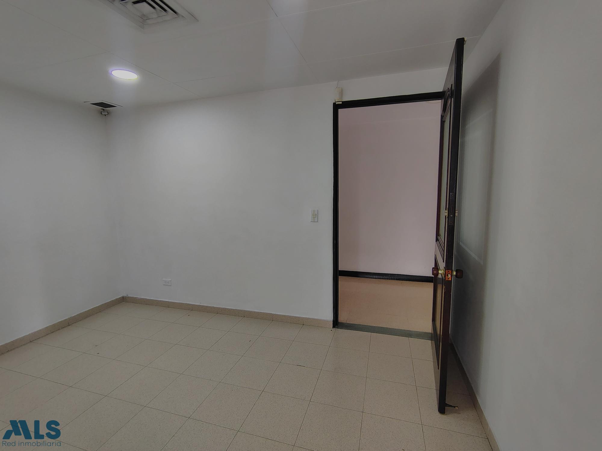 El Poblado, cera a la Milla de Oro medellin - patio bonito