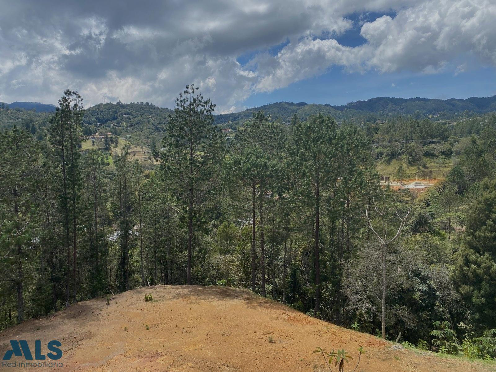 Amplio lote de 15.800 m² con ubicación estratégica entre Las Palmas y El Escobero el-retiro - alto del escobero el retiro