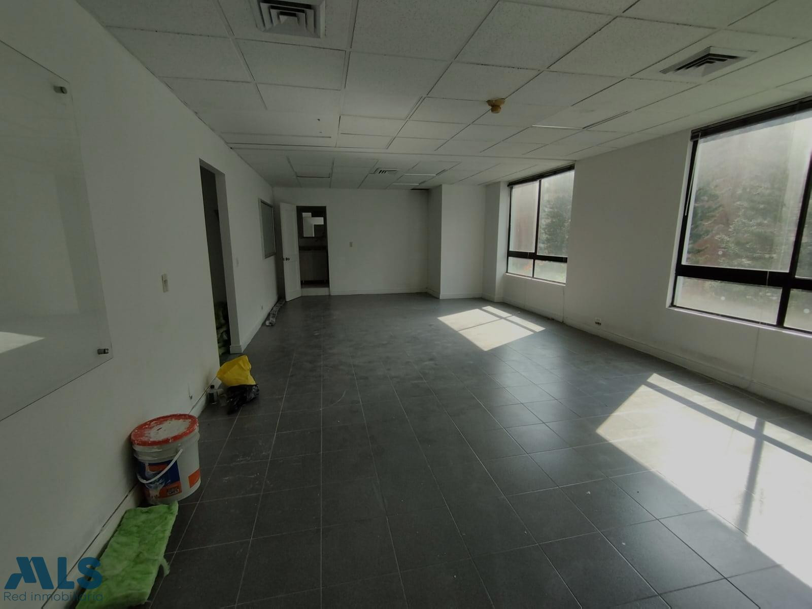 Oficina En Venta El Poblado, Sector La Aguacatala medellin - aguacatala