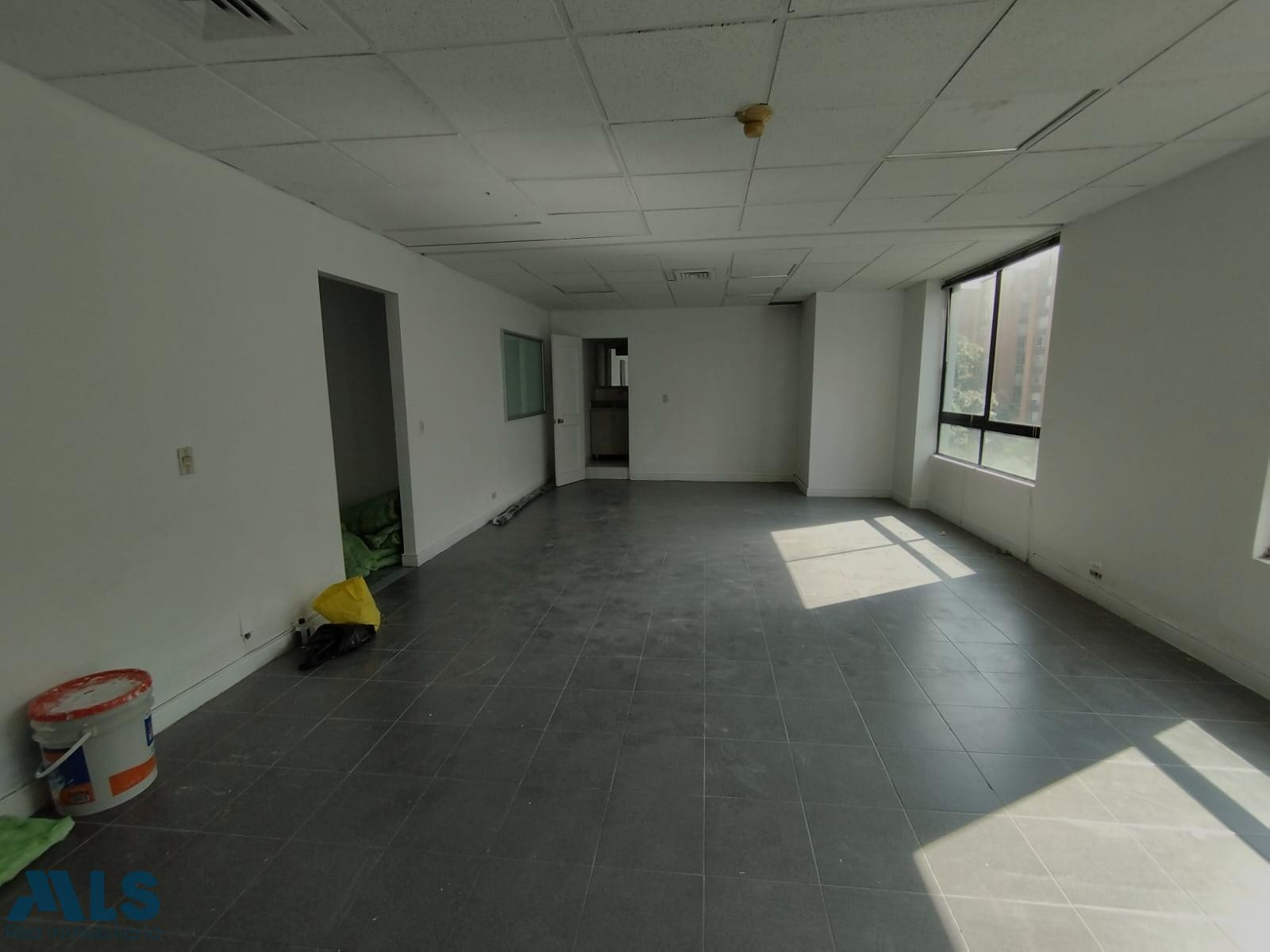 Oficina En Venta El Poblado, Sector La Aguacatala medellin - aguacatala