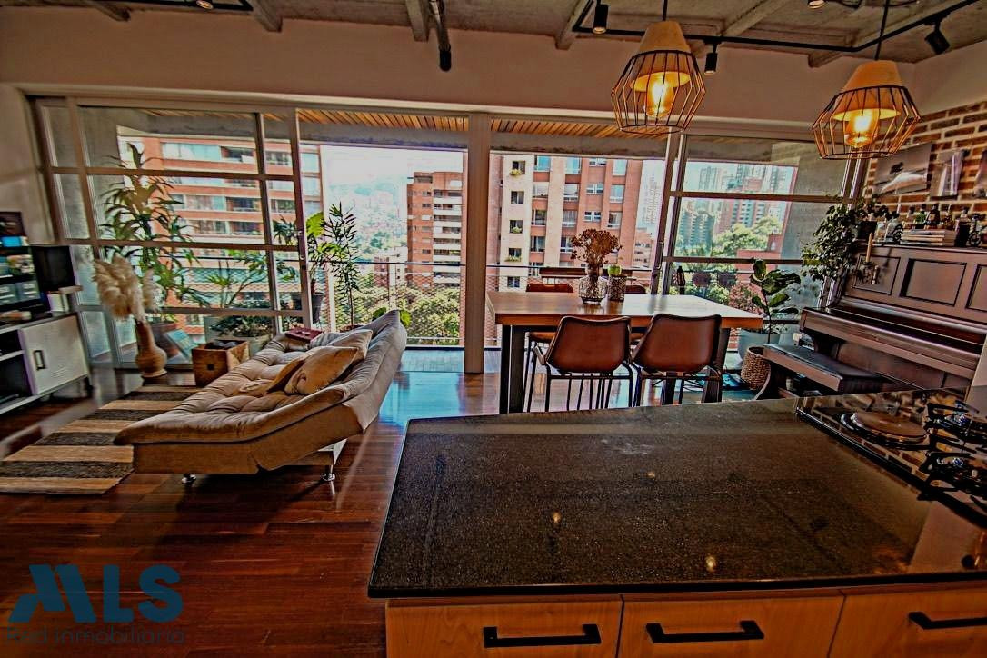 ESPECTCULAR DUPLEX ULTIMO PISO 1 ALCOBA EN LA TOMATERA medellin - la tomatera