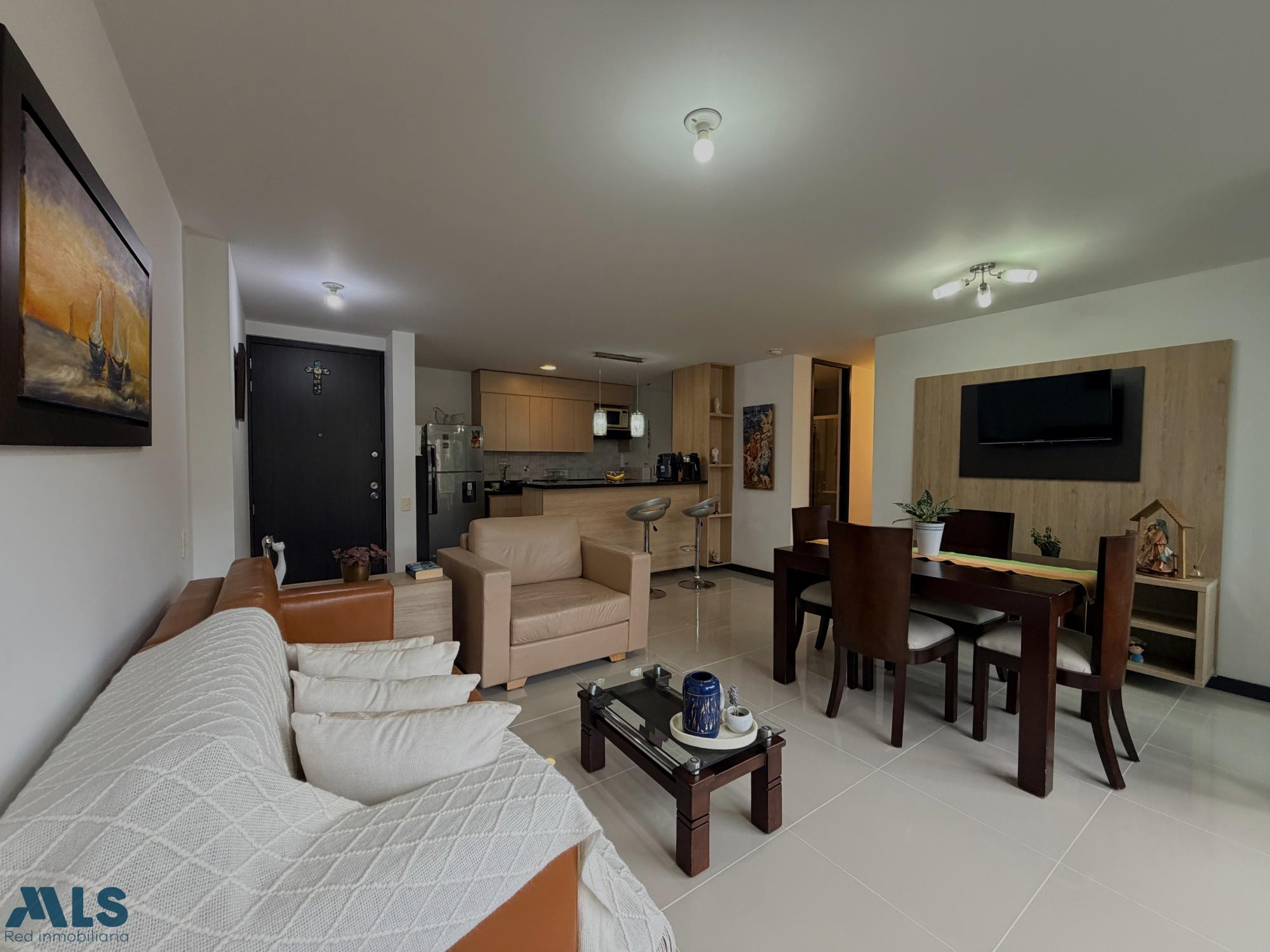 | V E N T A | APARTAMENTO EN ENVIGADO LAS BRUJAS. Vista. Como nuevo! envigado - loma de las brujas