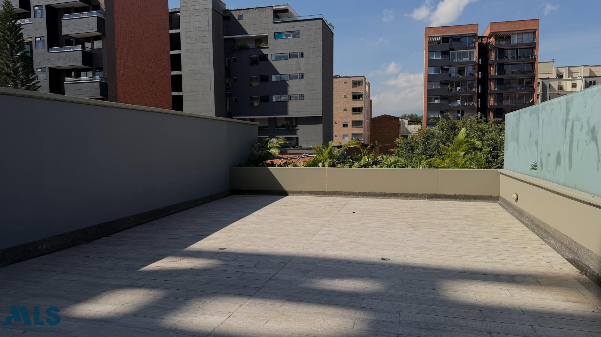 Consultorio Odontológico u oficina en unidad cerrada medellin - los almendros