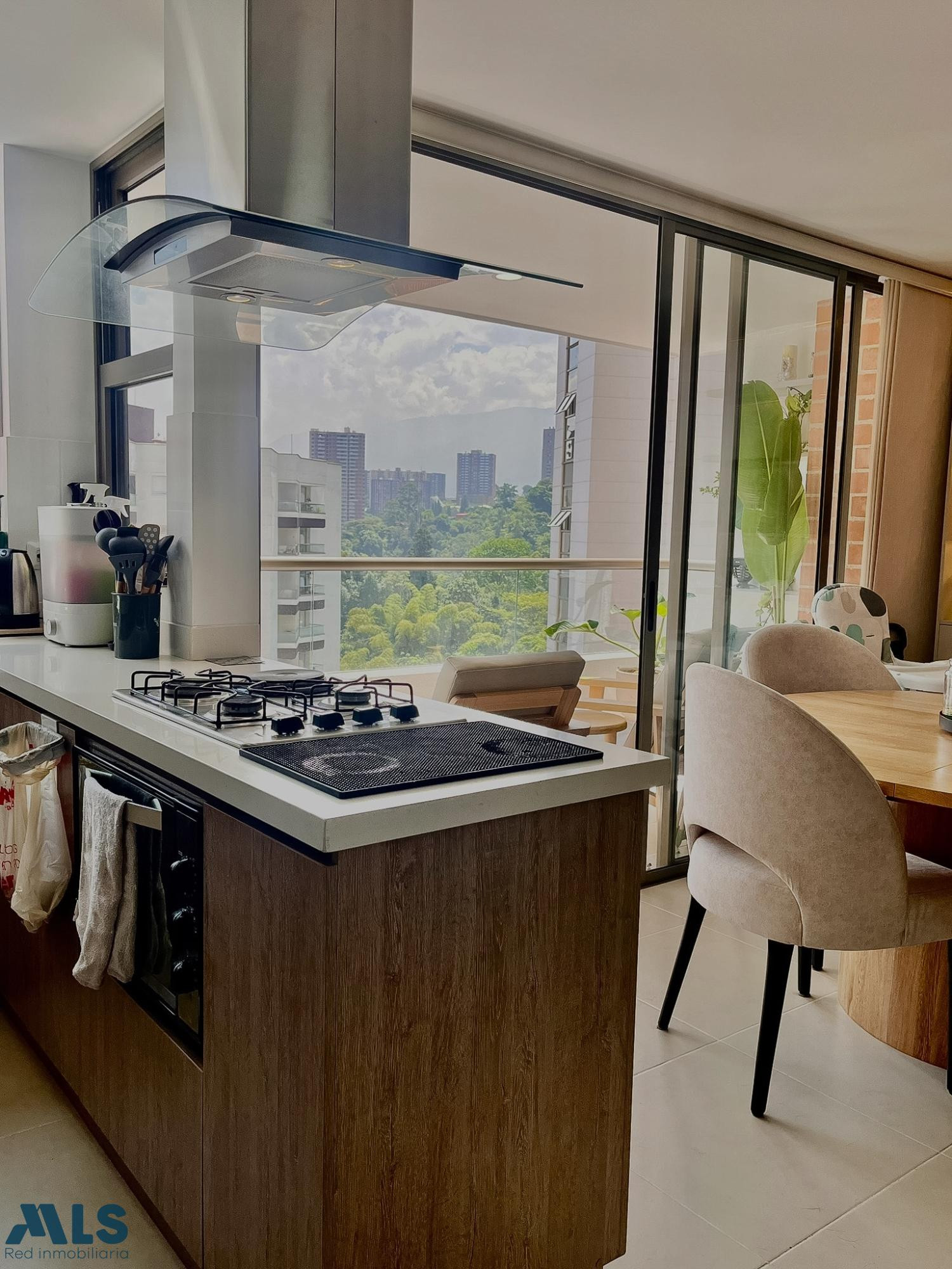 Apartamento de Lujo en Sabaneta, 3 Hab + Vista Panorámica. sabaneta - los alcazares