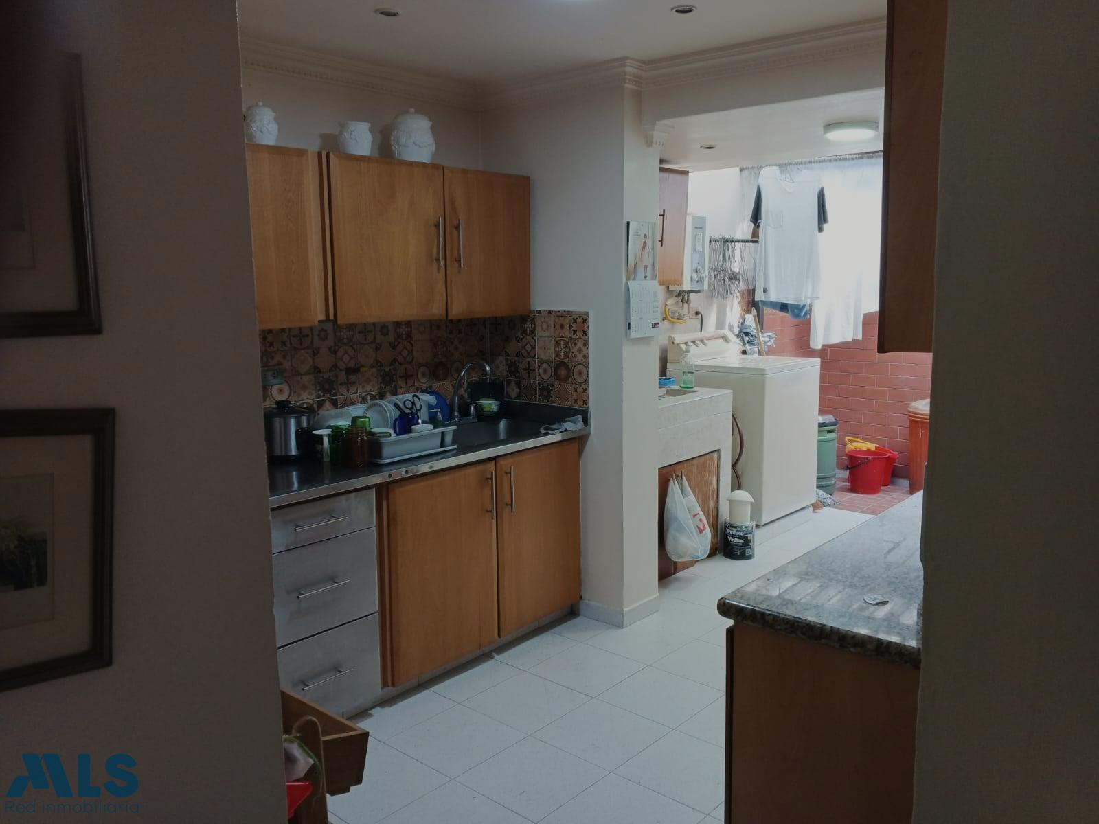 Casa En Venta Belén San Carlos medellin - belen