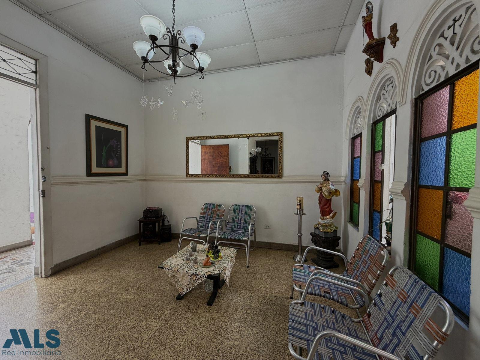 VENTA DE CASA GRANDE UBICADA EN PRADO CENTRO medellin - prado