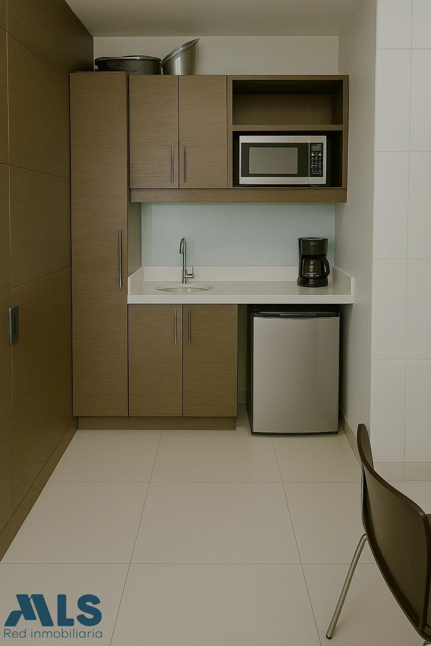 consultorio en perfecto estado en ubicación central medellin - la aguacatala