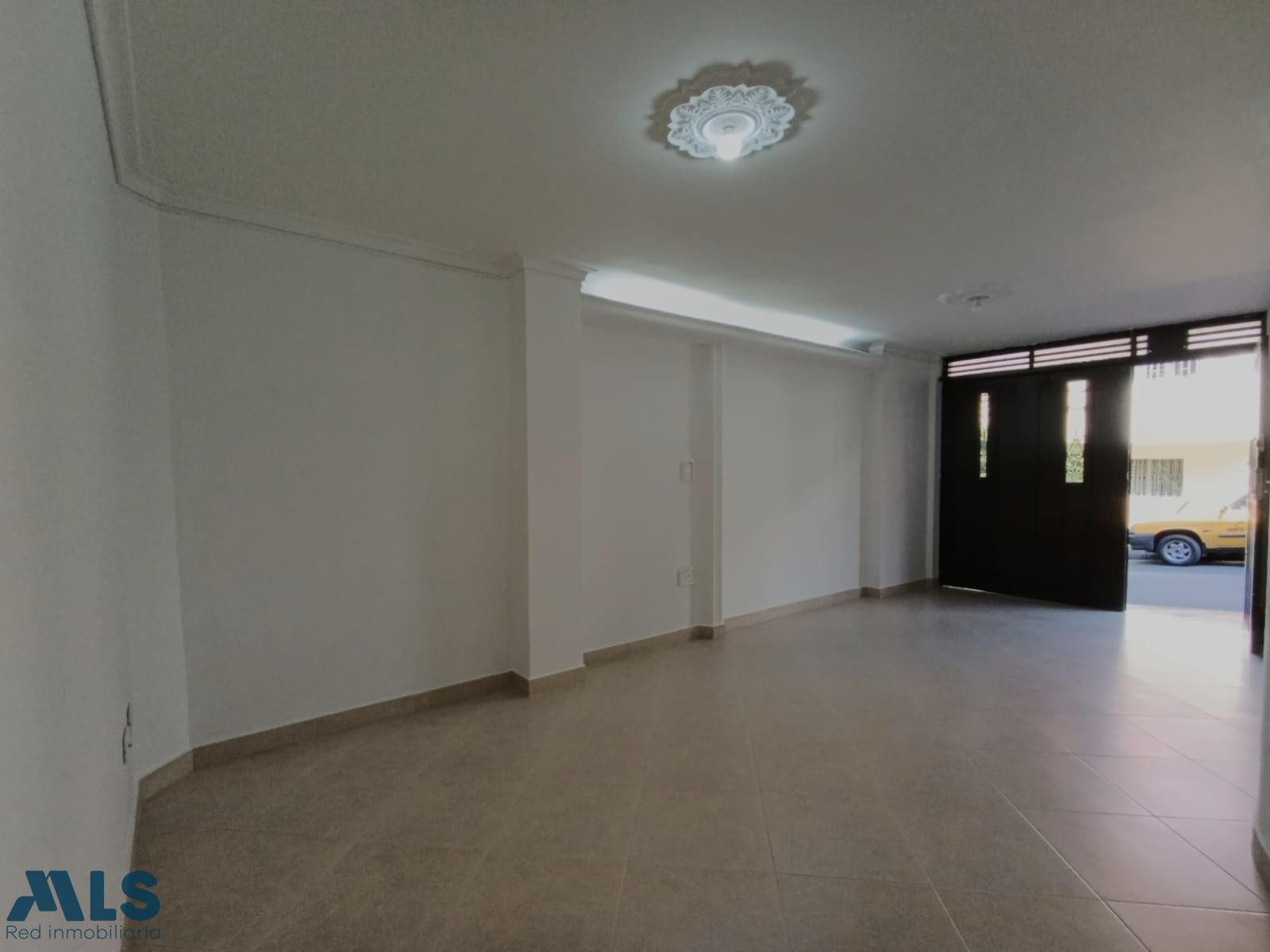 Casa en venta primer piso en Belén las Margaritas. medellin - las margaritas