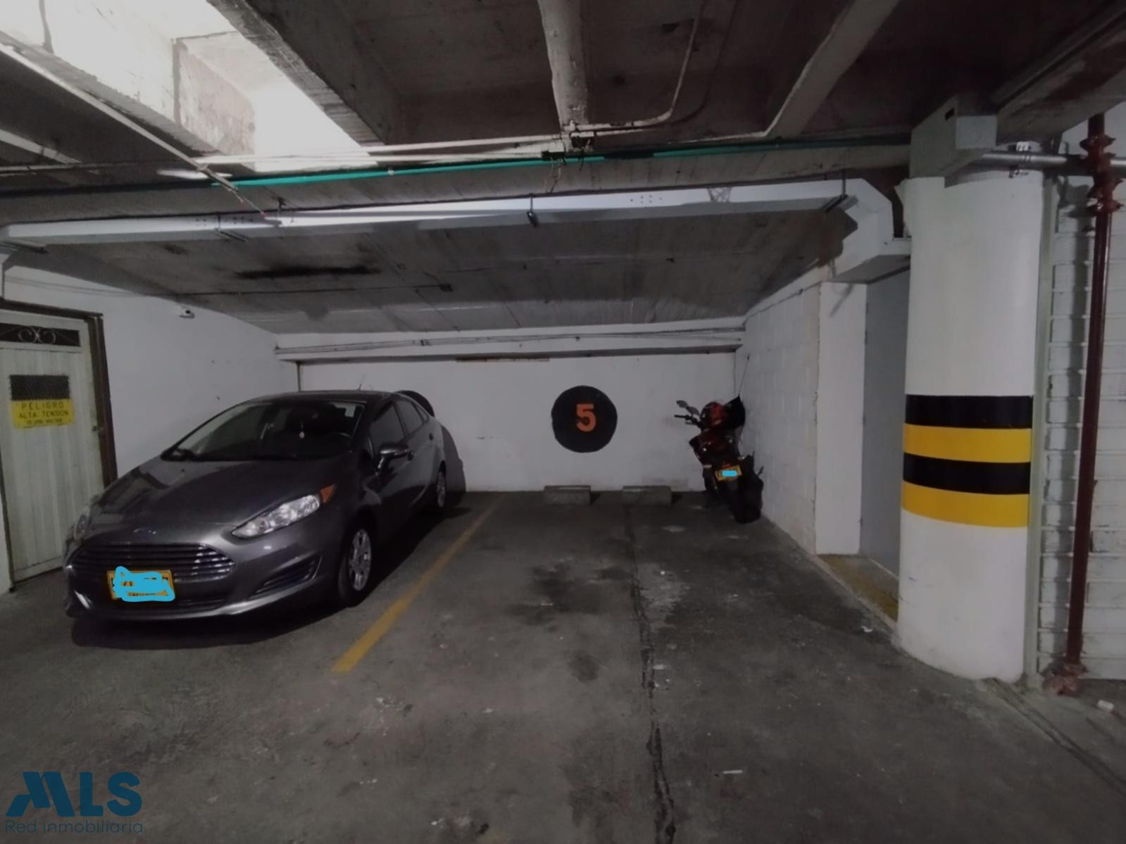 Parqueadero en venta en Medellín, Sector La Candelaria medellin - la candelaria