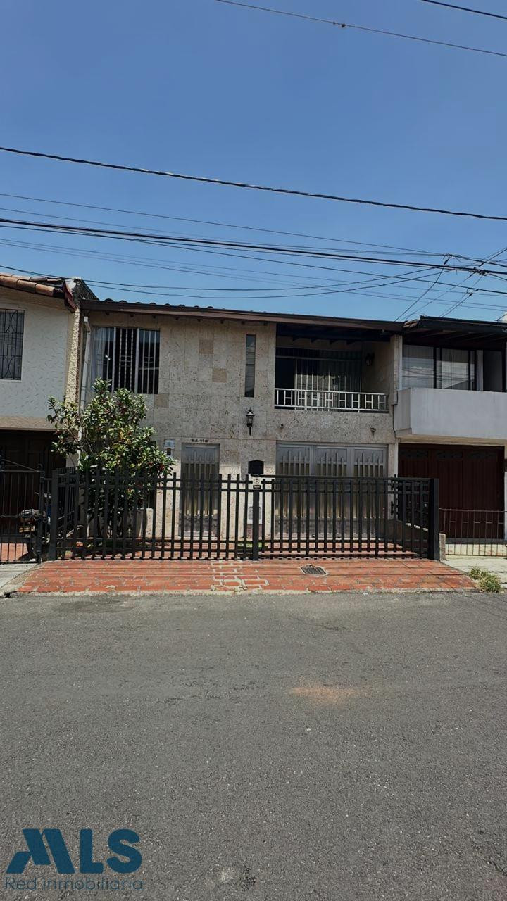 Hermosa casa independiente en Guayabal medellin - san pablo