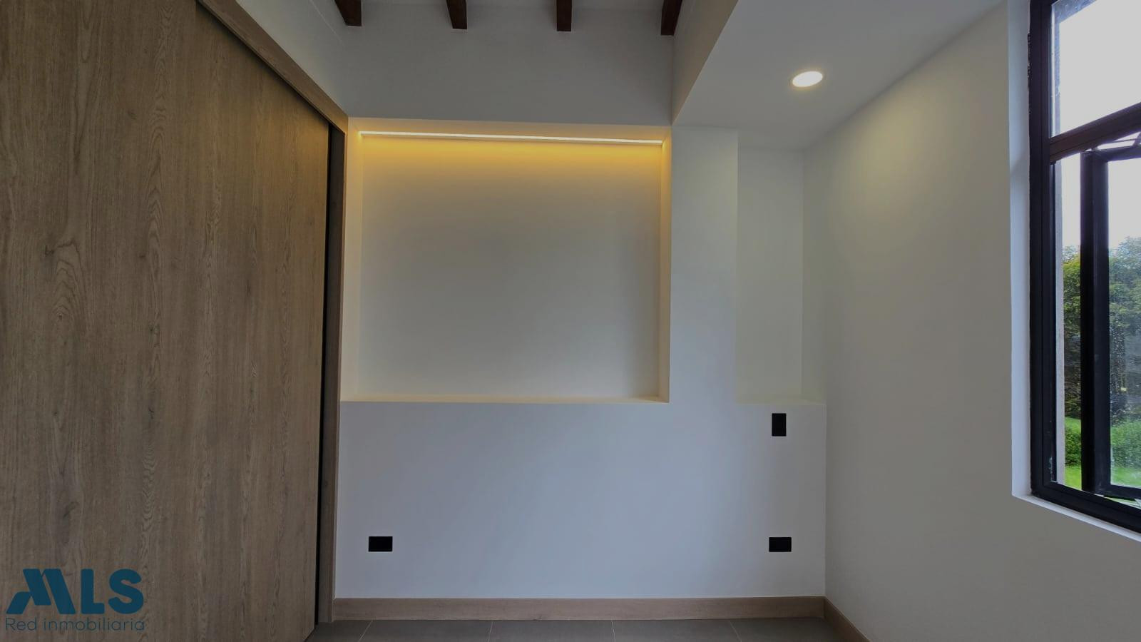 hermosa casa en llano grande en venta rionegro - v llanogrande