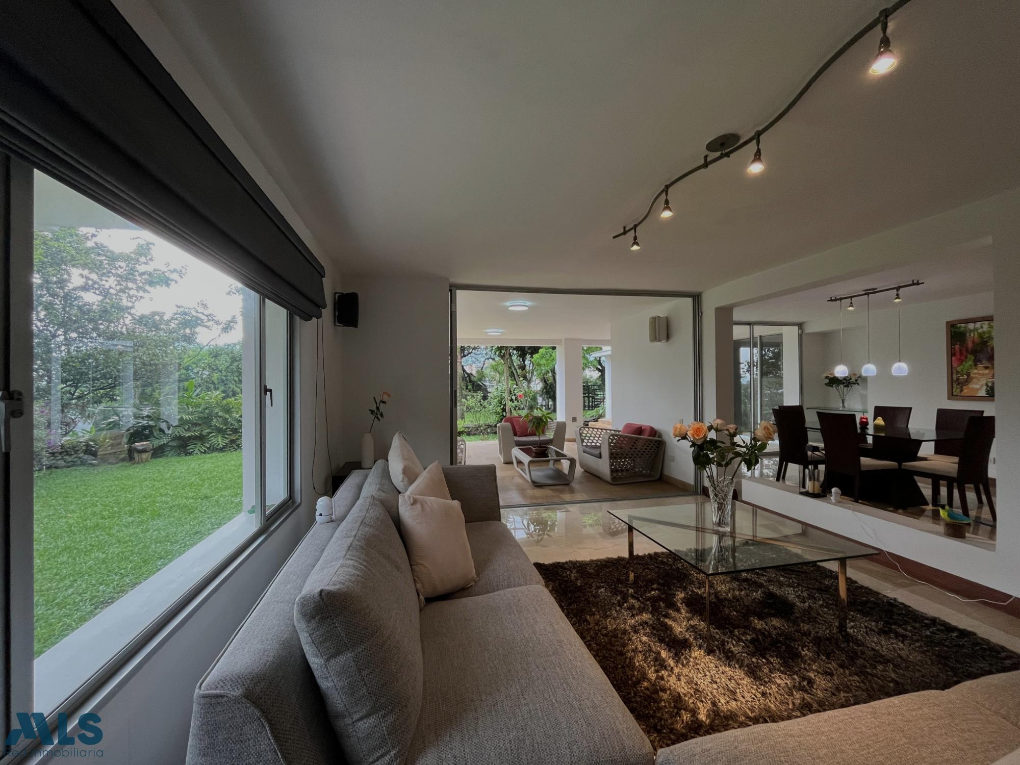 Exclusiva casa en la Loma del Campestre medellin - san lucas