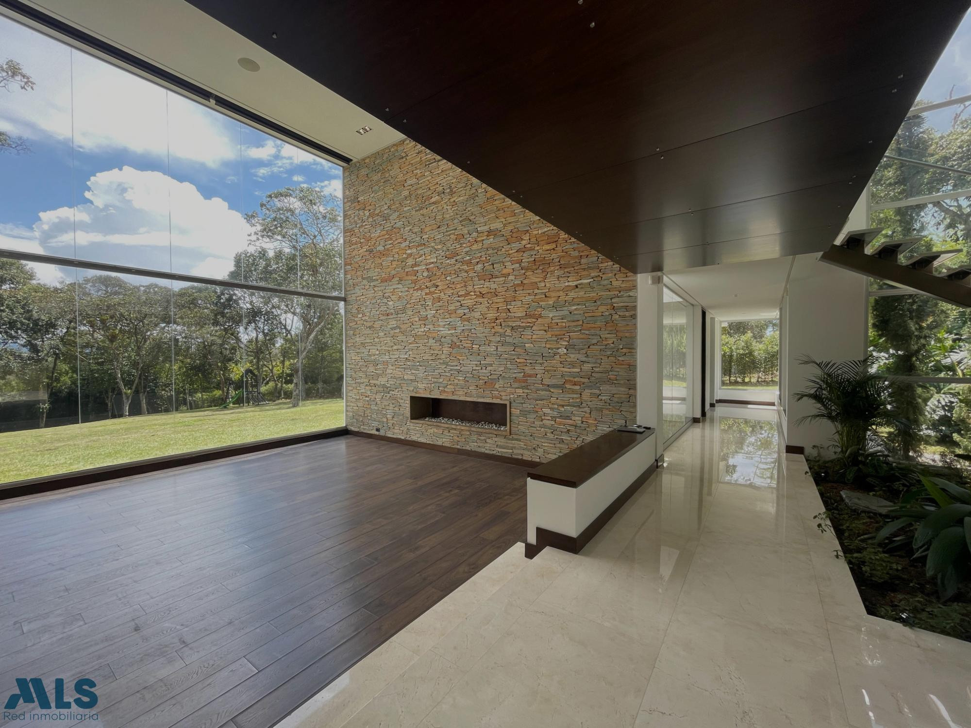 Hermosa casa campestre con jacuzzi cerca al Club Llanogrande rionegro - llanogrande