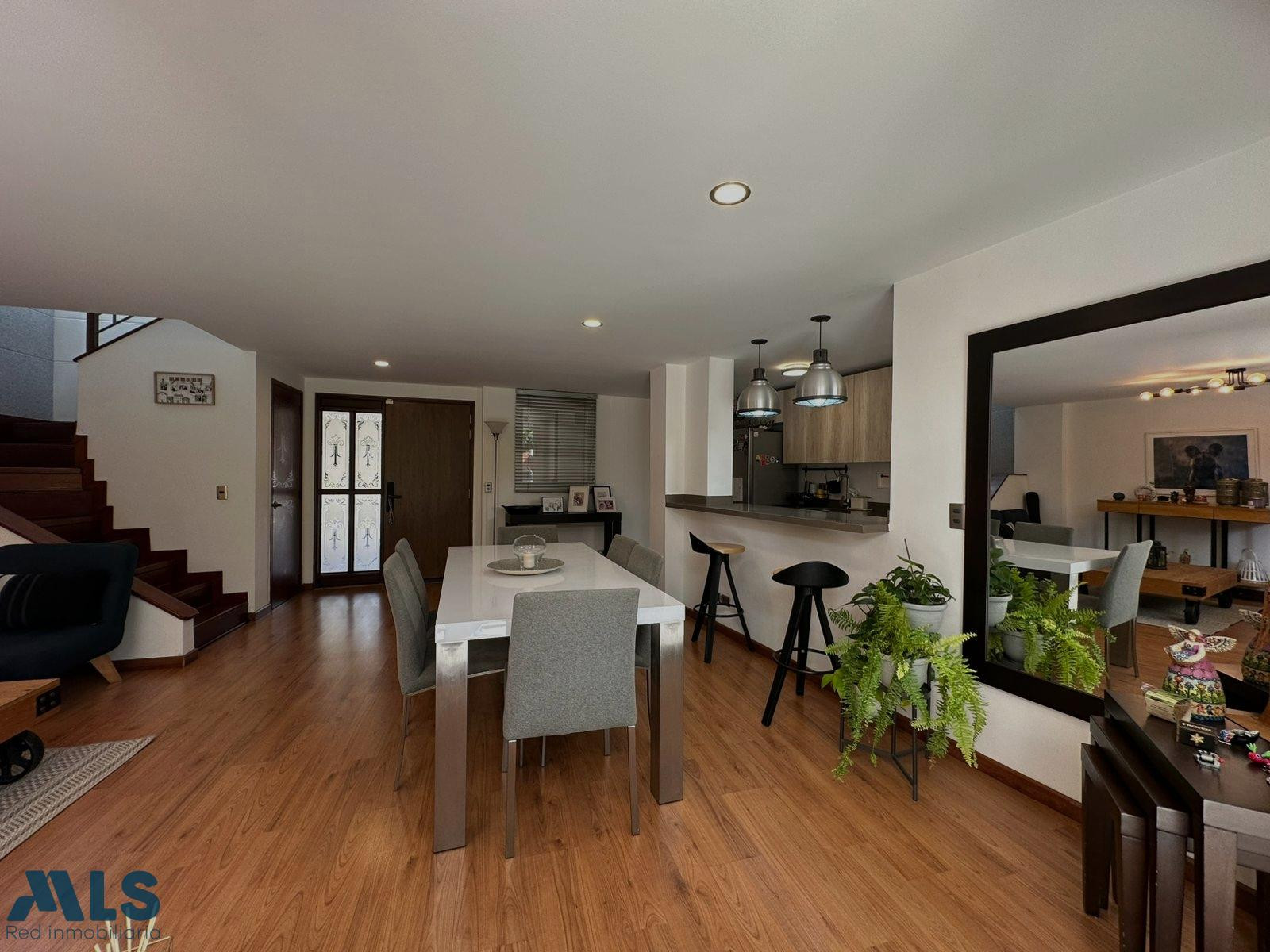 Casa en venta en Envigado sector Terrazina envigado - loma el atravesado