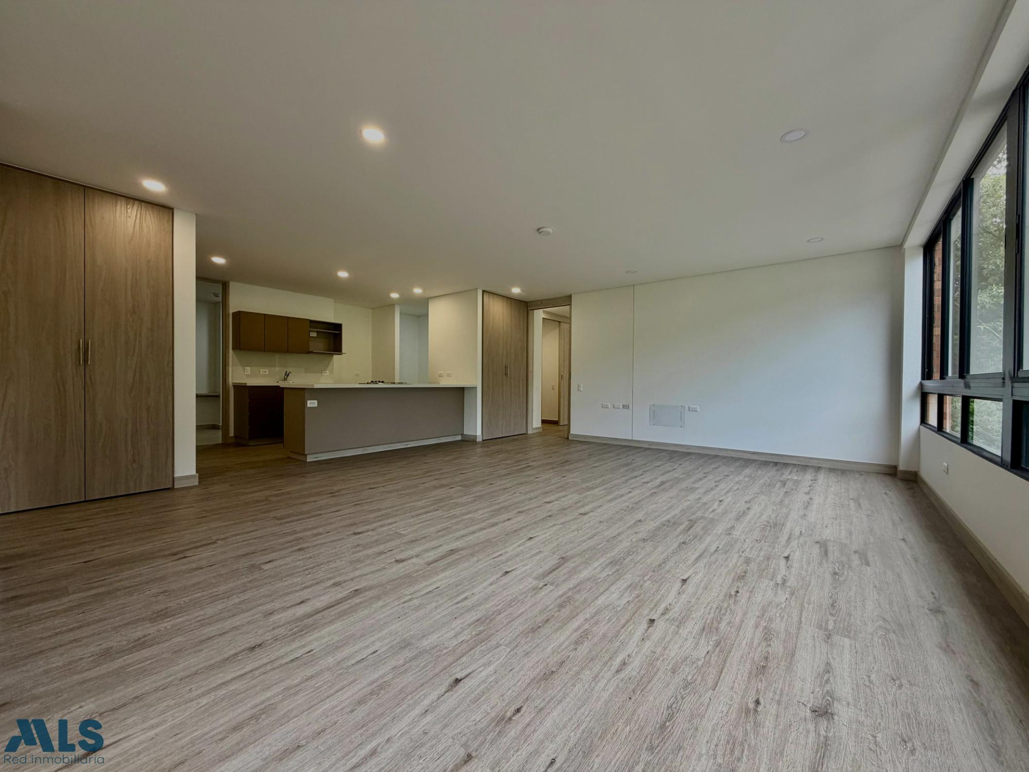 Apartamento para estrenar en Senior´s Club envigado - loma del escobero