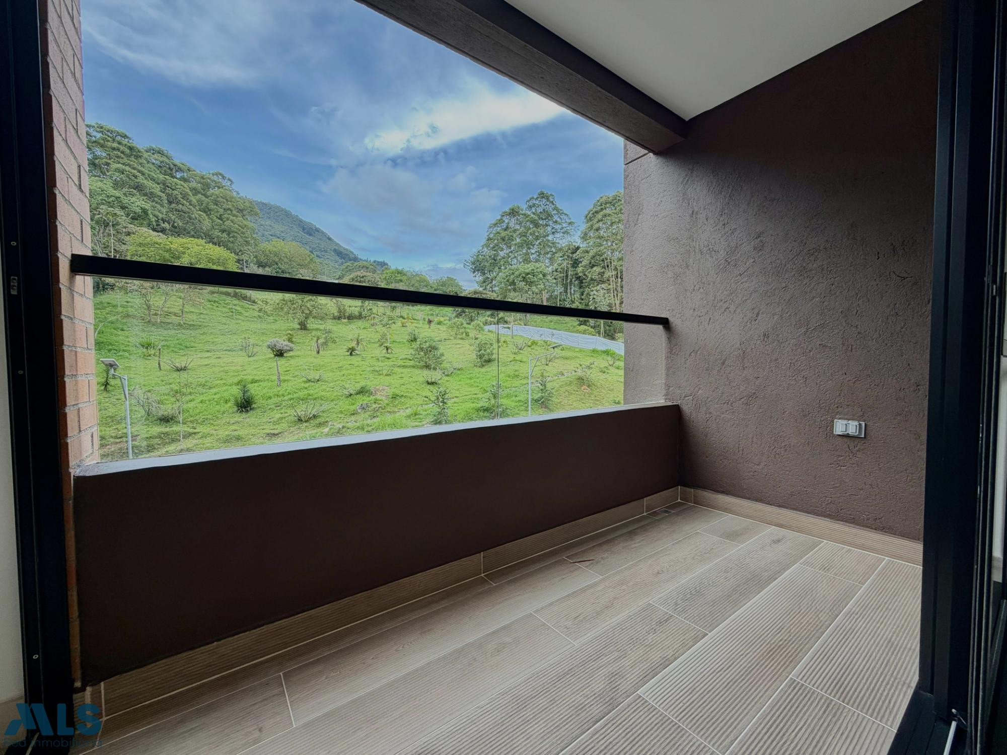 Apartamento para estrenar en Senior´s Club envigado - loma del escobero