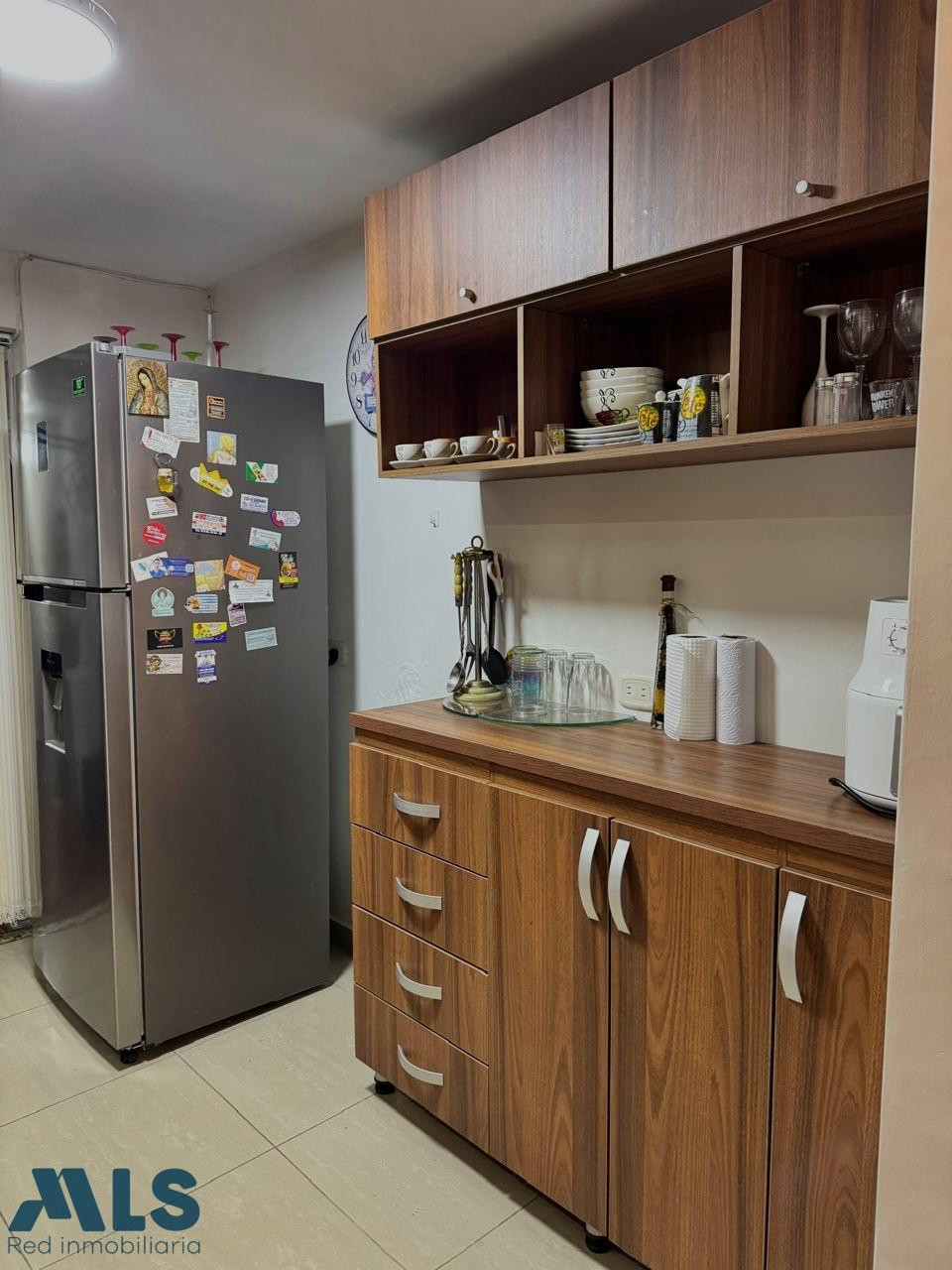 Casa unifamiliar de 2 niveles en Envigado, El Dorado. envigado - el dorado