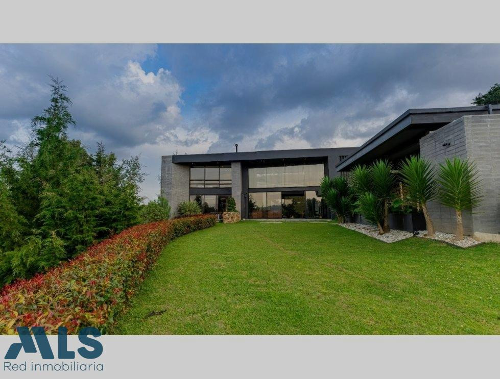 CASA EXCLUSIVA EN ALQUILER EN ALTO DE LAS PALMAS - ACABADOS DE LUJO envigado - alto de las palmas