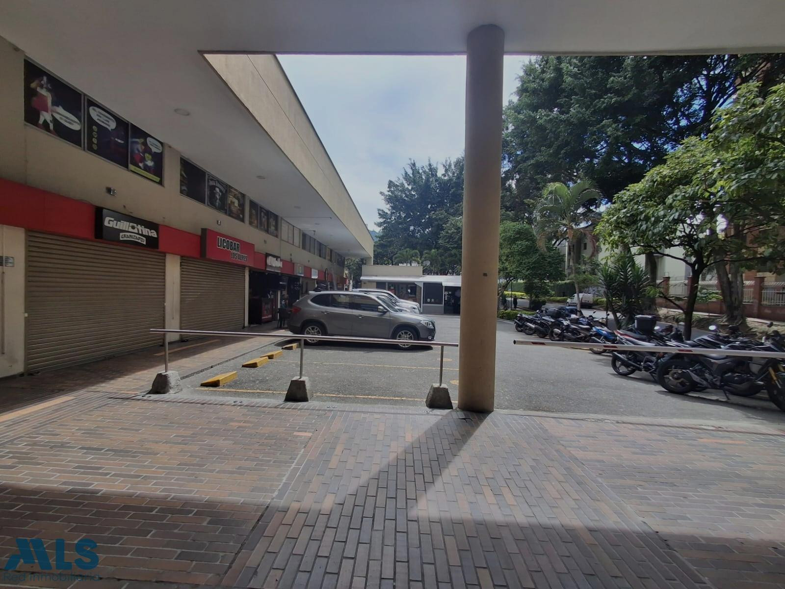 LOCAL COMERCIAL CON MUY BUENA UBICACION medellin - los alpes