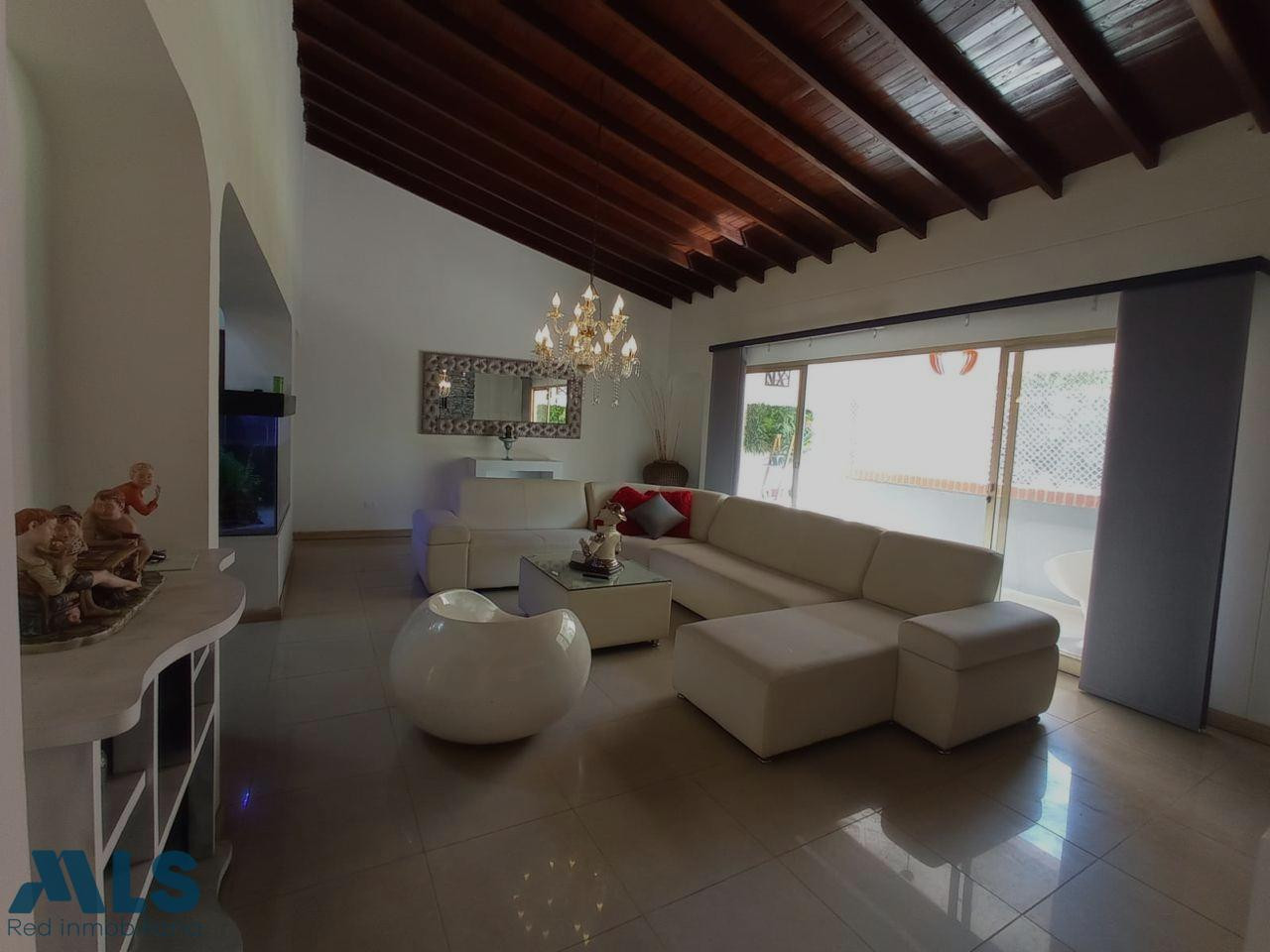 Apartamento Dúplex remodelado-Trav inferior medellin - el poblado