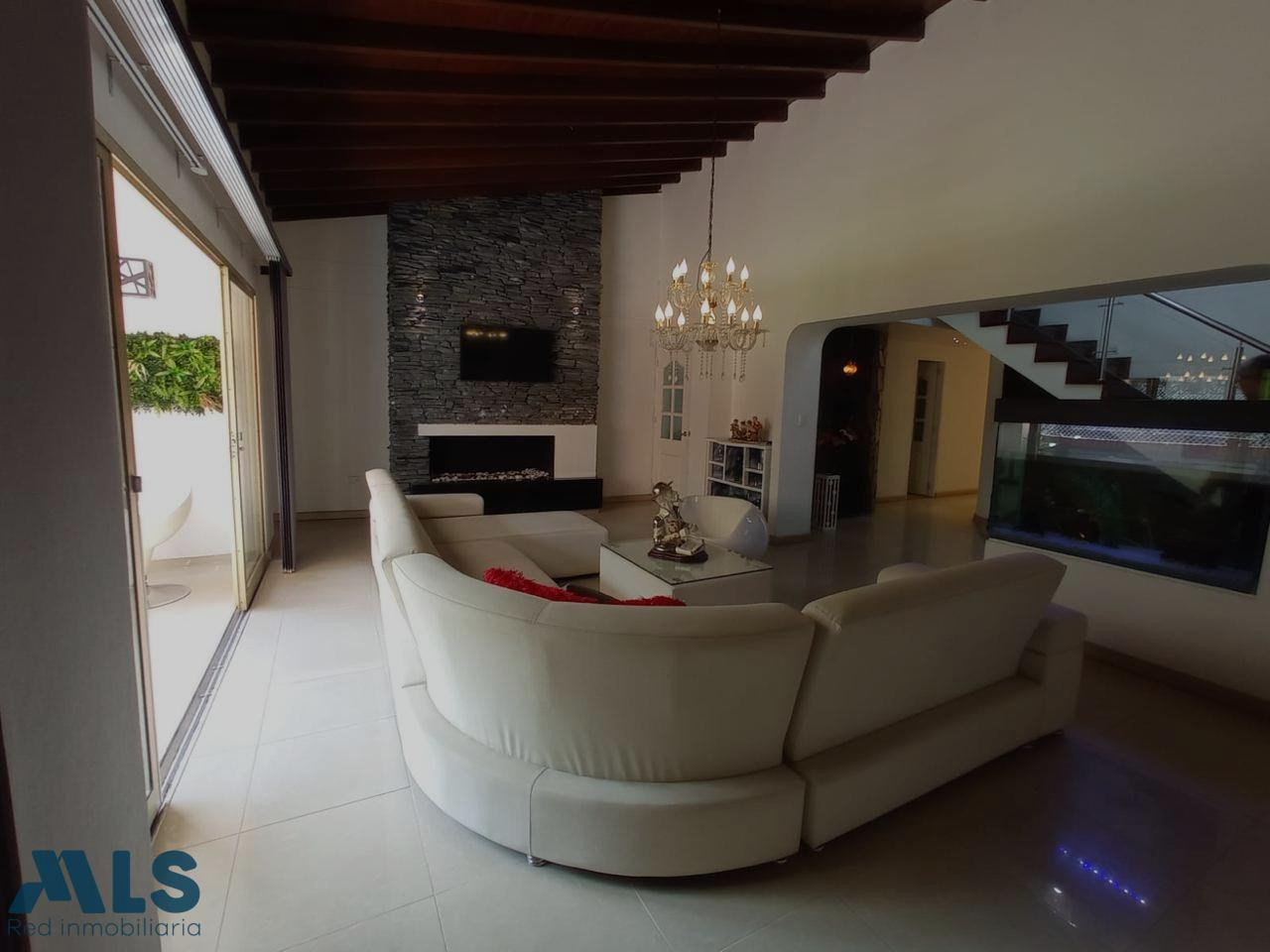 Apartamento Dúplex remodelado-Trav inferior medellin - el poblado