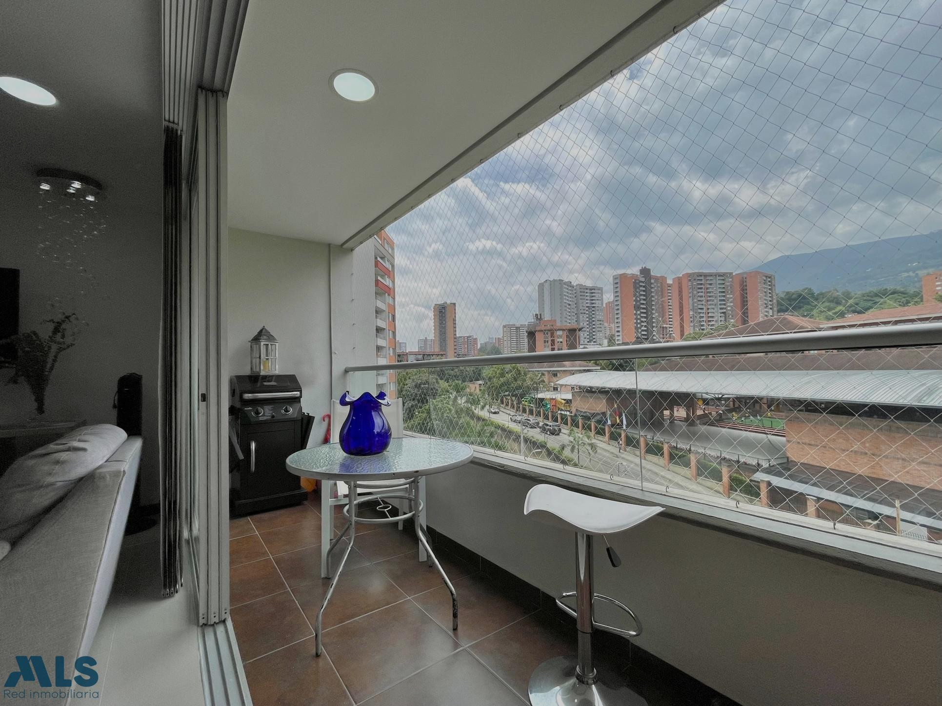 Apartamento venta sector Cumbres, Unidad completa envigado - loma de cumbres