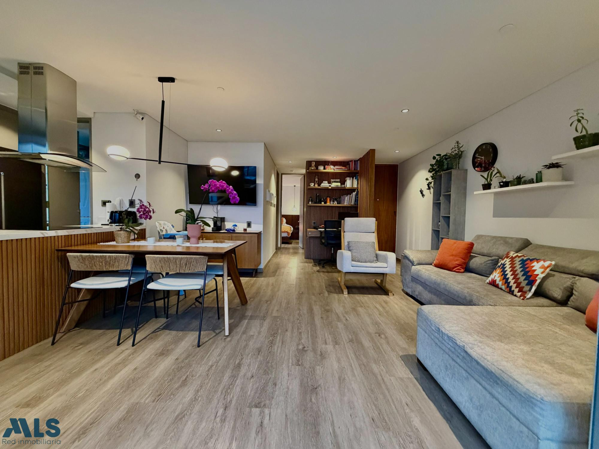 Hermoso apartamento en Envigado con hermosa vista envigado - loma de los mesa