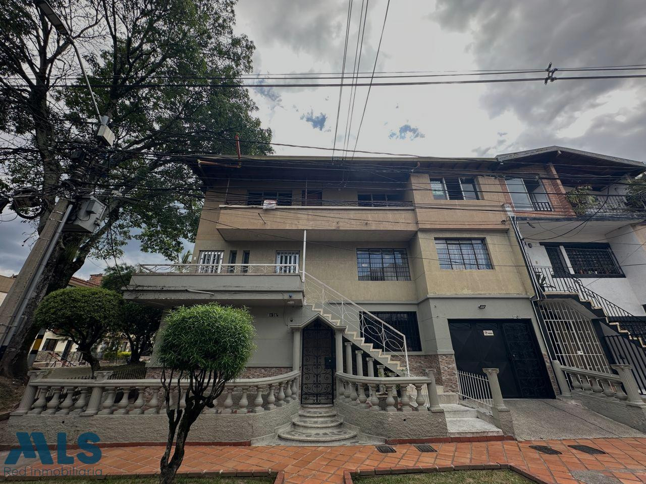 Casa tercer piso en venta en Belén Miravalle. medellin - miravalle