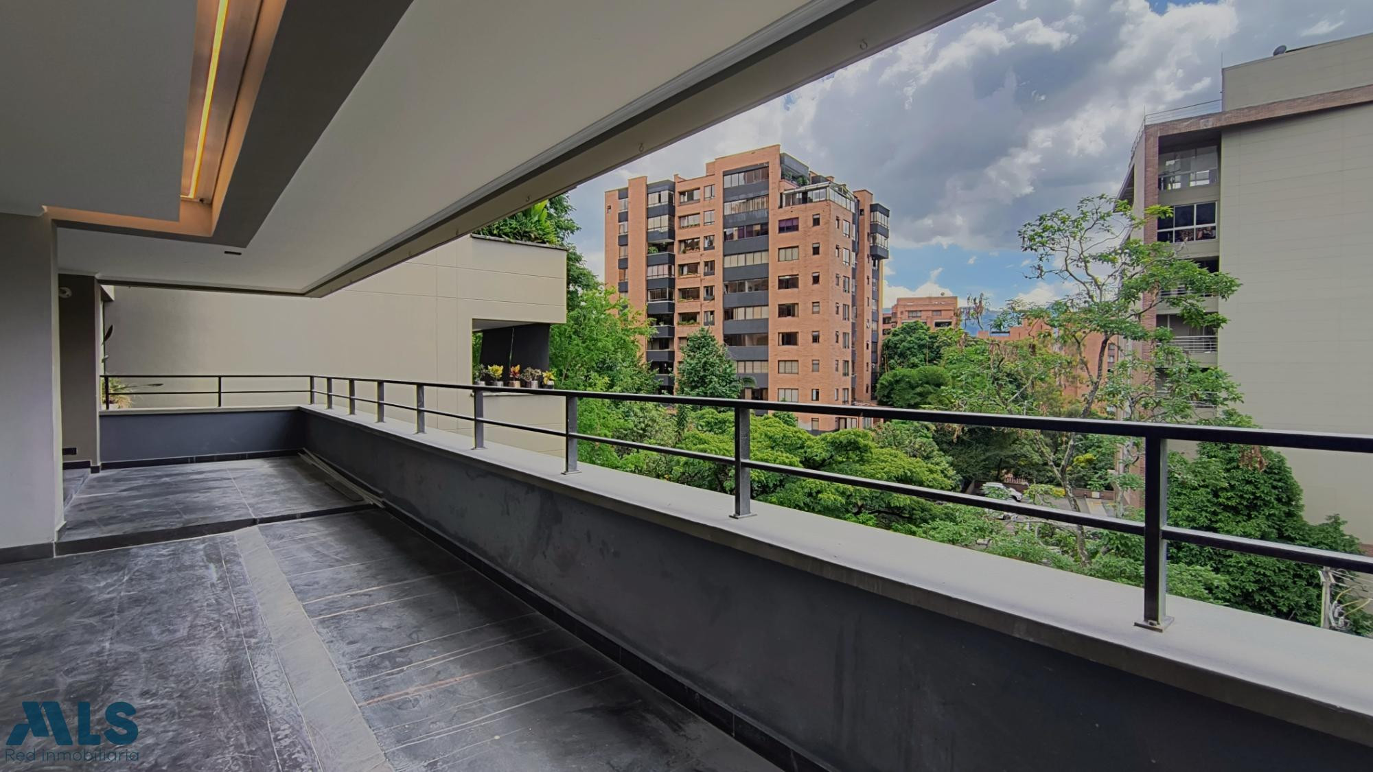 Apartamento para remodelar en sector de la Tomatera, medellin - la tomatera