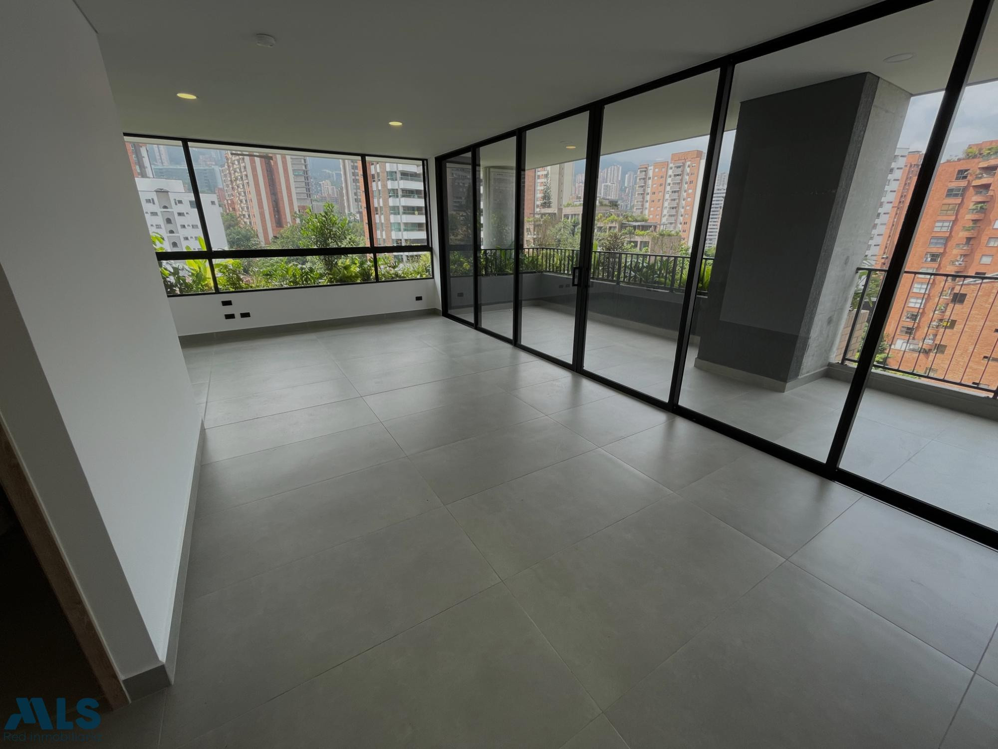 Estrena Apto: Nuevo Apartamento con 270° de Vista y Baño/vestier en cada Habitación medellin - castropol